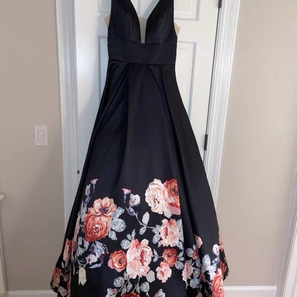Elegant Black Floral Evening Gown